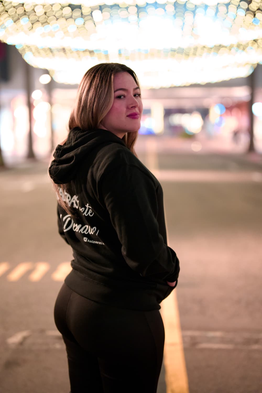 Kalaveras Únete al Desmadre Hoodie product photo 7, showing the design and product details.