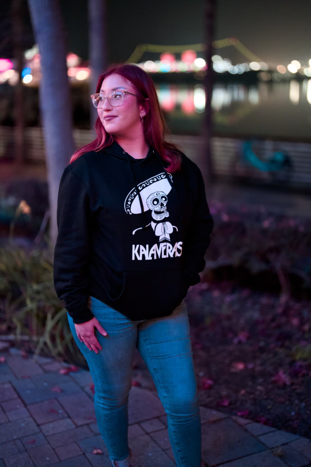 Kalaveras Únete al Desmadre Hoodie product photo 8, showing the design and product details.